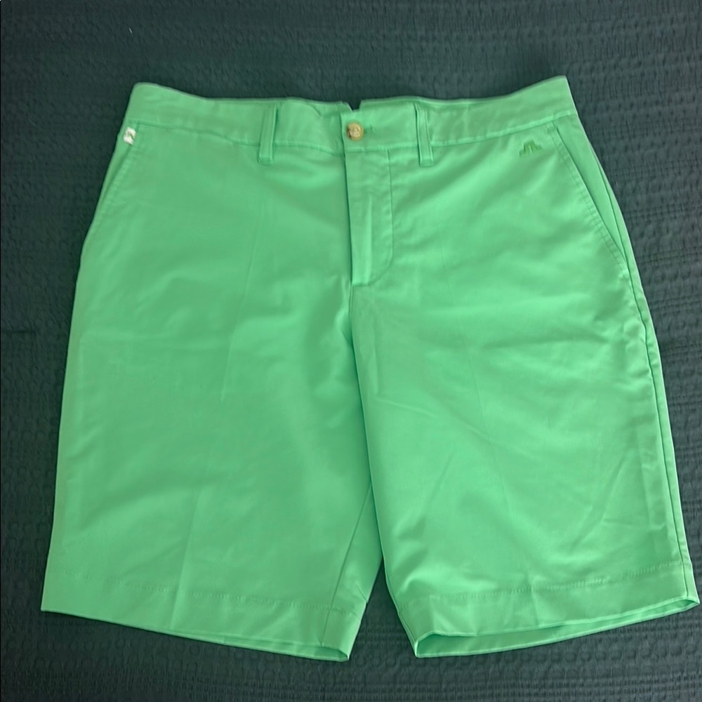 J. Lindeberg Men's Flat Front Golf Shorts in Bright Green